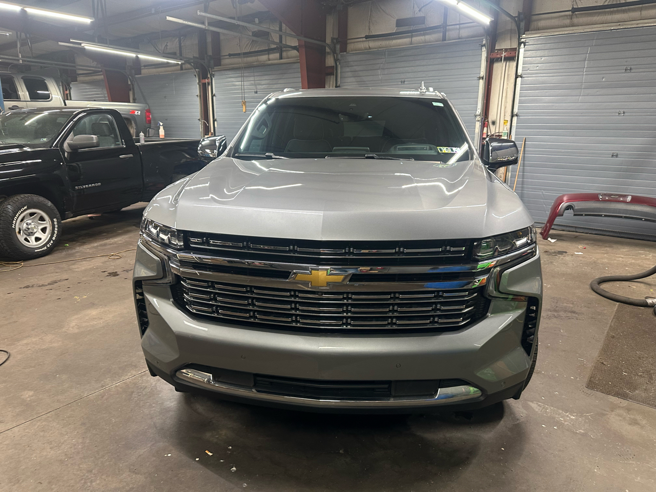 Chevrolet Suburban 4WD 4dr Premier 2023