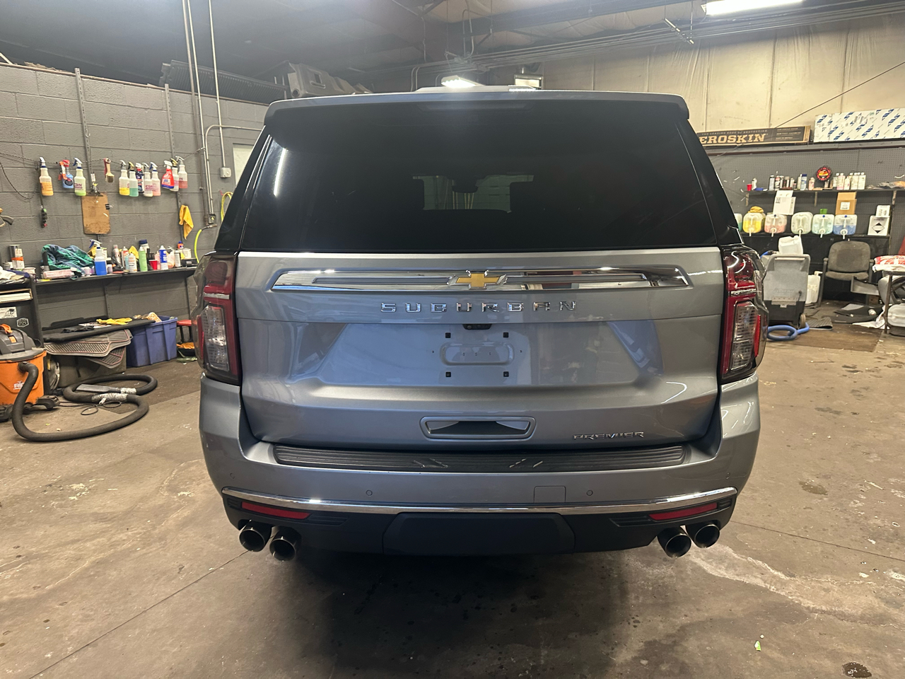 Chevrolet Suburban 4WD 4dr Premier 2023