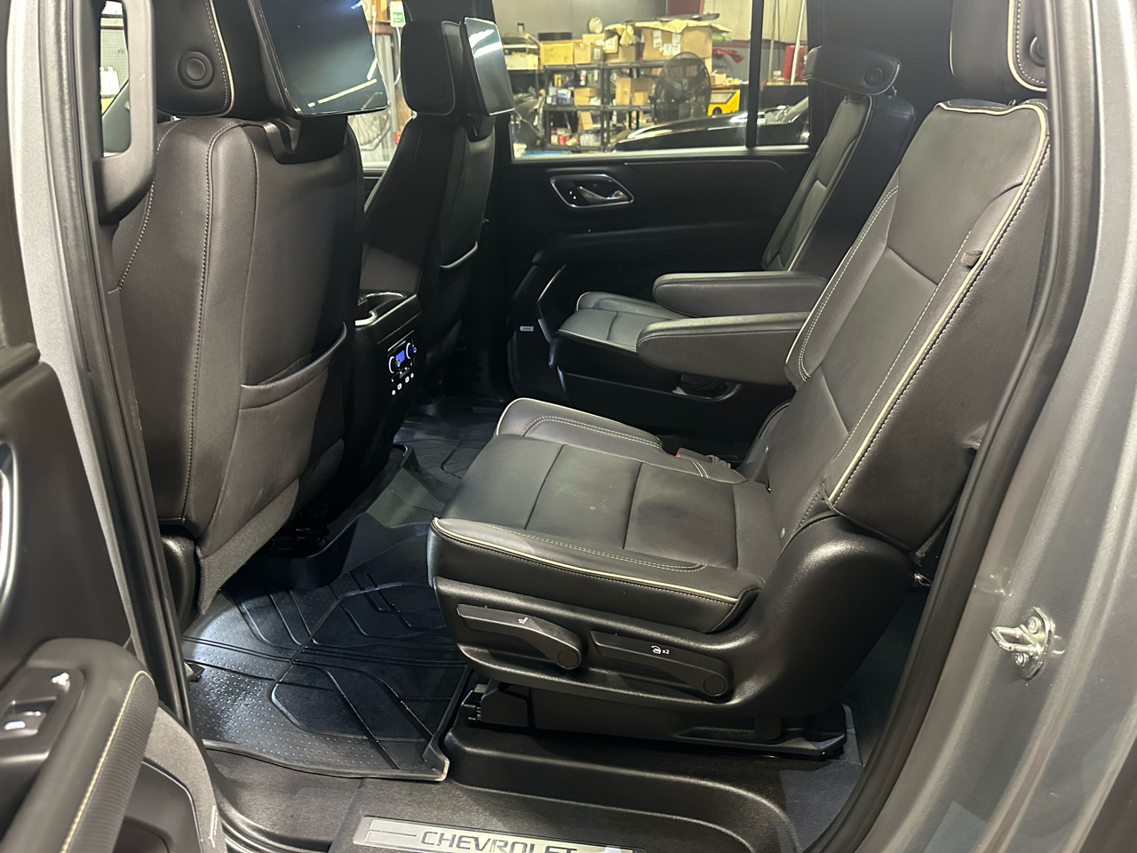 Chevrolet Suburban 4WD 4dr Premier 2023