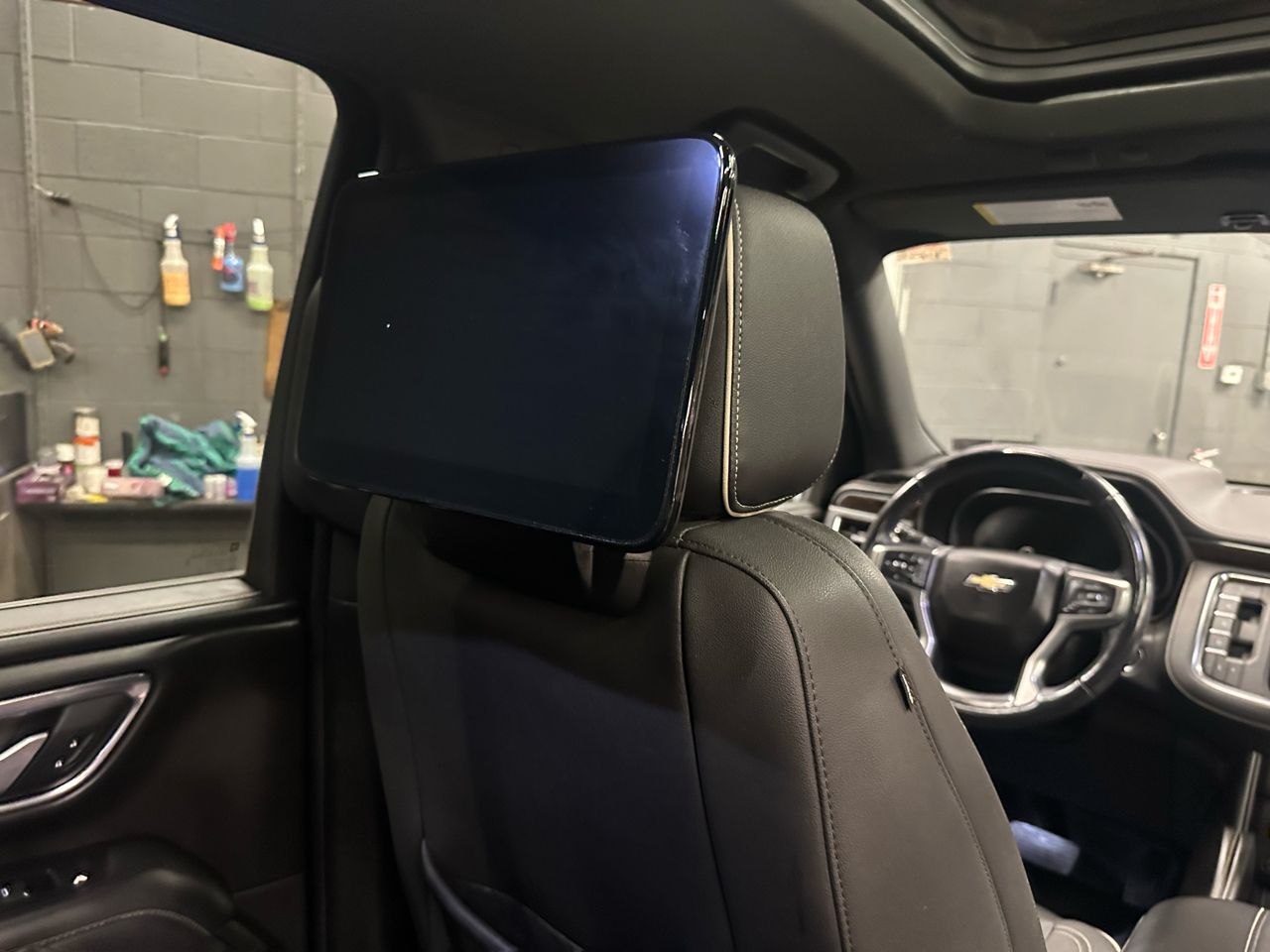 Chevrolet Suburban 4WD 4dr Premier 2023