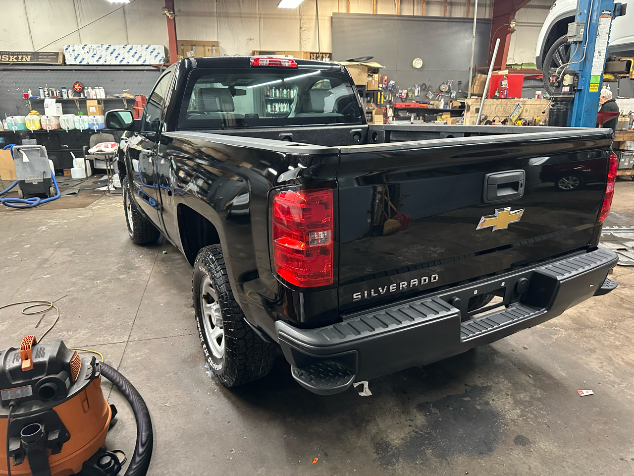 Chevrolet Silverado 1500 4WD Reg Cab 119.0" Work Truck 2017