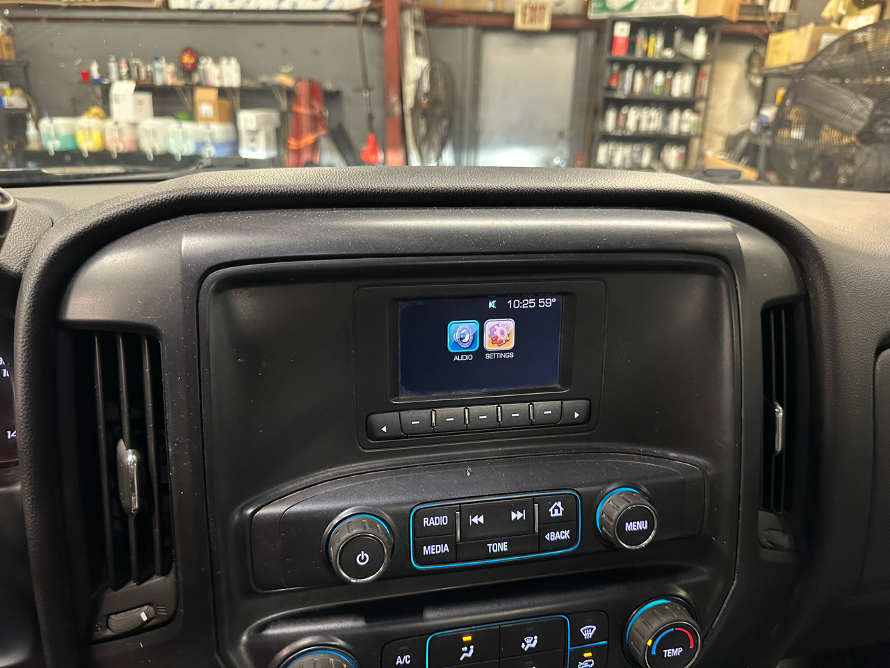 Chevrolet Silverado 1500 4WD Reg Cab 119.0" Work Truck 2017