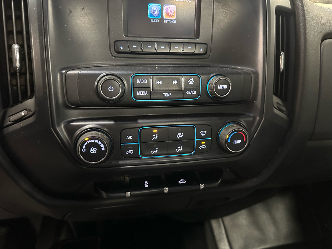 Chevrolet Silverado 1500 4WD Reg Cab 119.0" Work Truck 2017