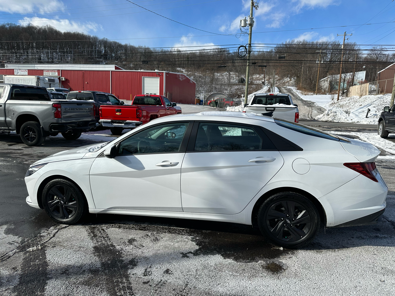 Hyundai Elantra SEL IVT 2023