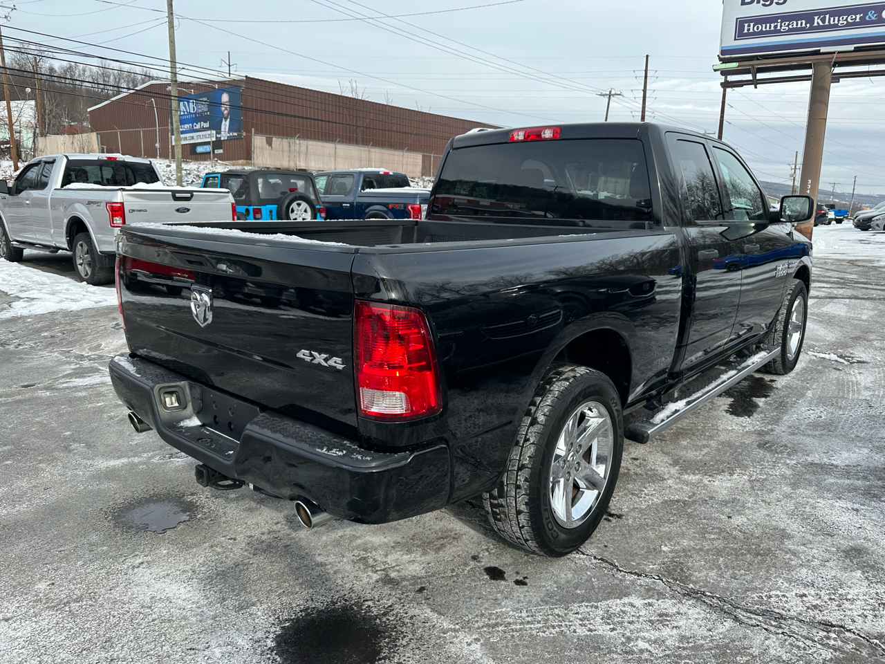RAM 1500 4WD Quad Cab 140.5" Express 2014