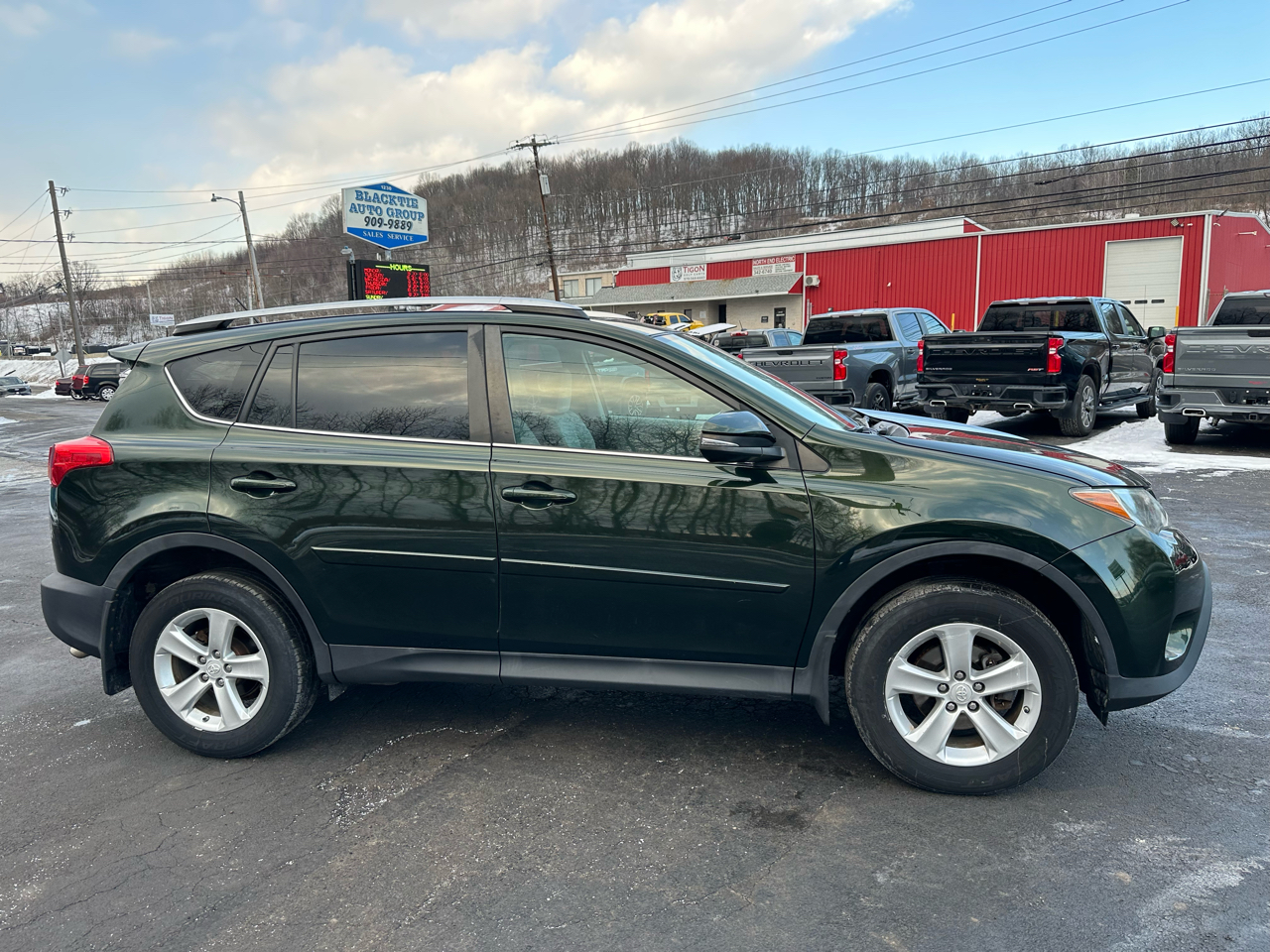 Toyota RAV4 AWD 4dr XLE (Natl) 2013