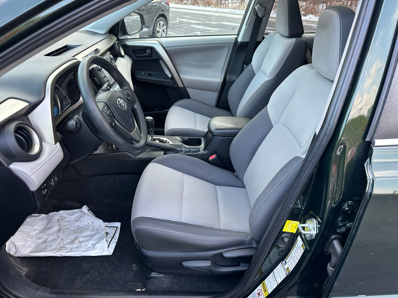 Toyota RAV4 AWD 4dr XLE (Natl) 2013