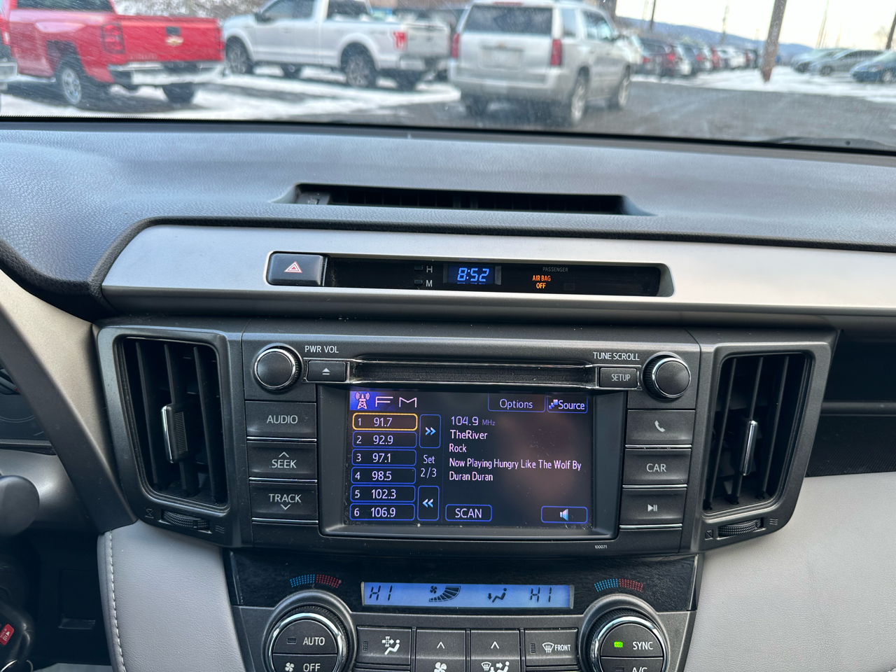 Toyota RAV4 AWD 4dr XLE (Natl) 2013