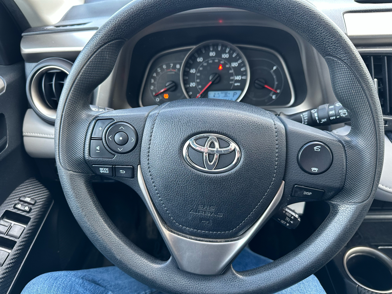 Toyota RAV4 AWD 4dr XLE (Natl) 2013