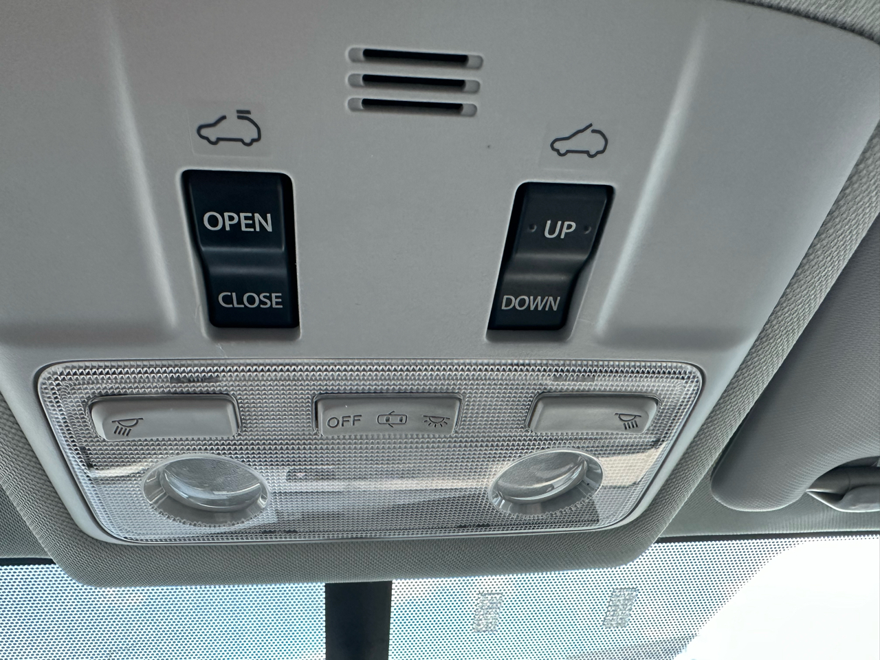 Toyota RAV4 AWD 4dr XLE (Natl) 2013