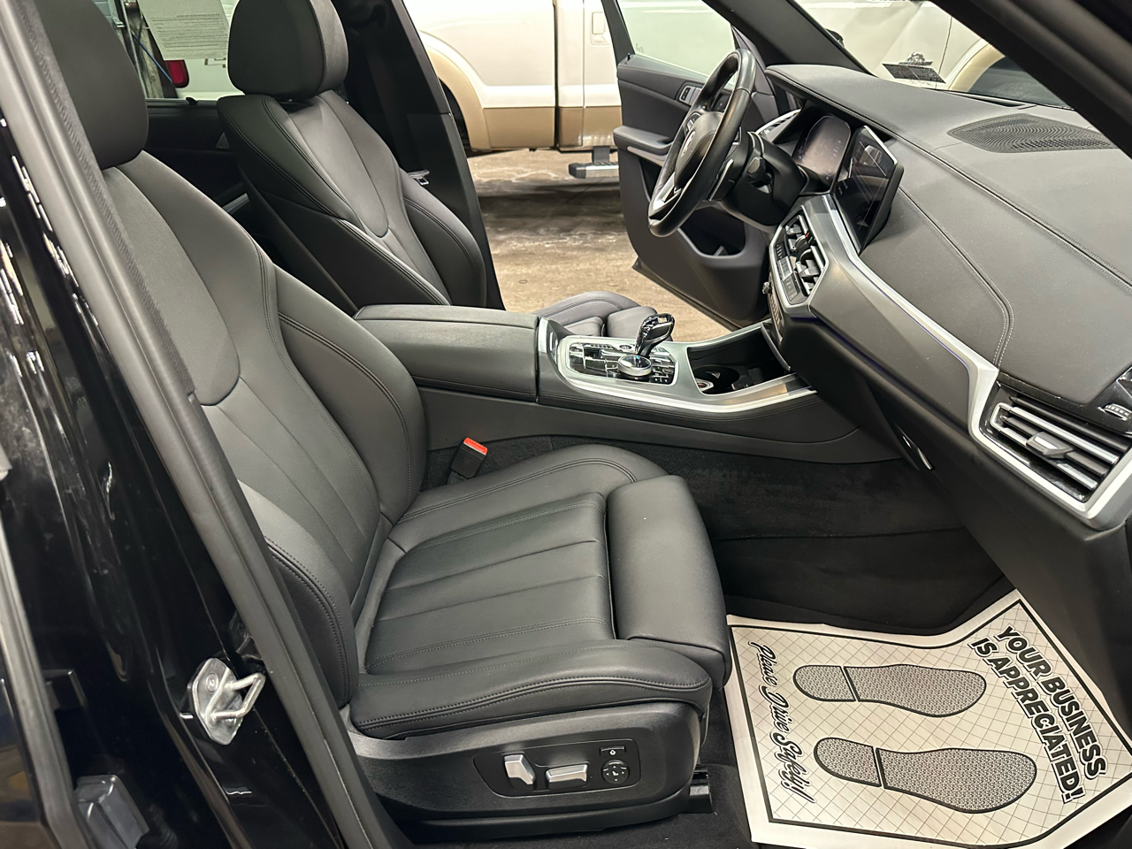 BMW X5 xDrive40i Sports Activity Vehicle 2022