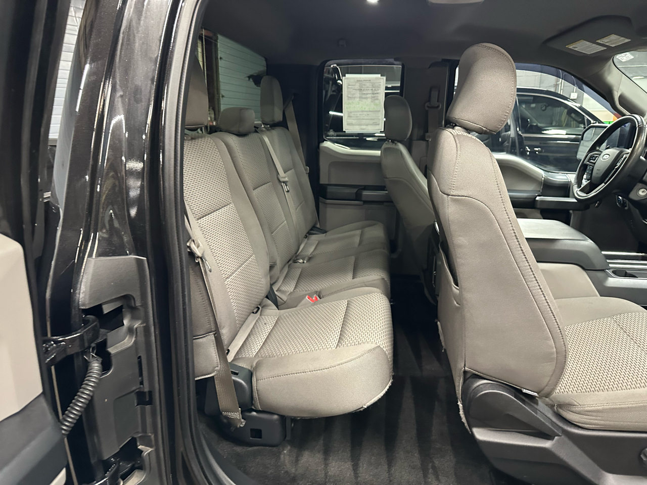 Ford F-150 4WD SuperCab 163" XLT w/HD Payload Pkg 2015