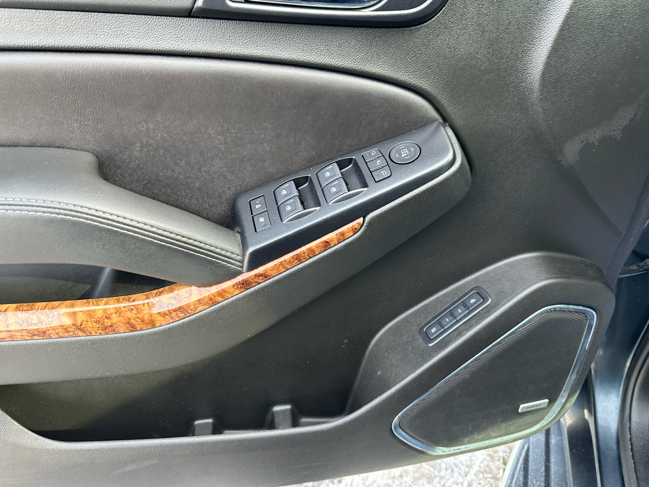 Chevrolet Suburban 4WD 4dr 1500 Premier 2019