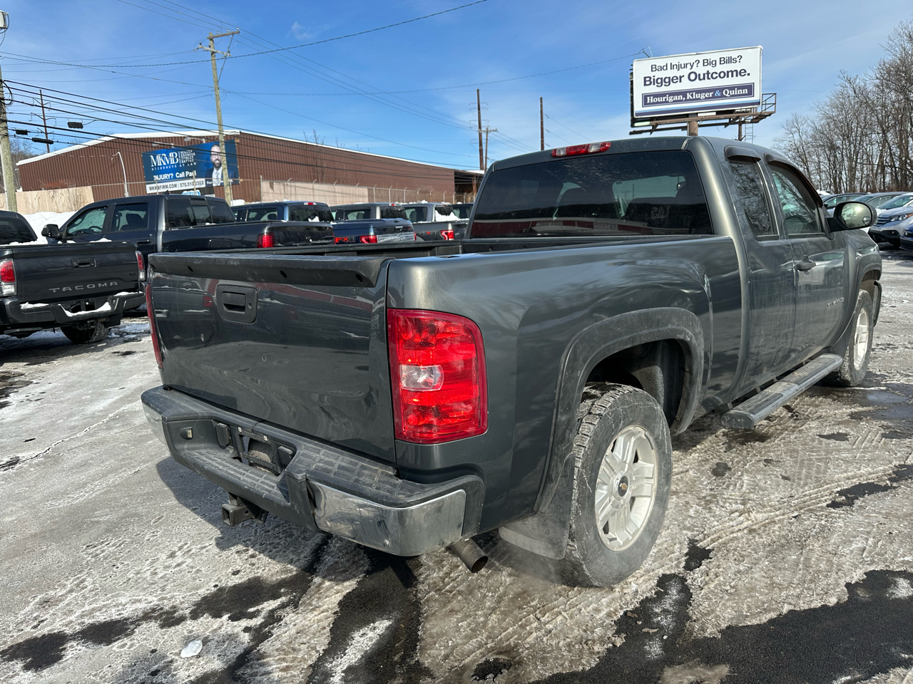 Chevrolet Silverado 1500 4WD Ext Cab 143.5" LT 2011