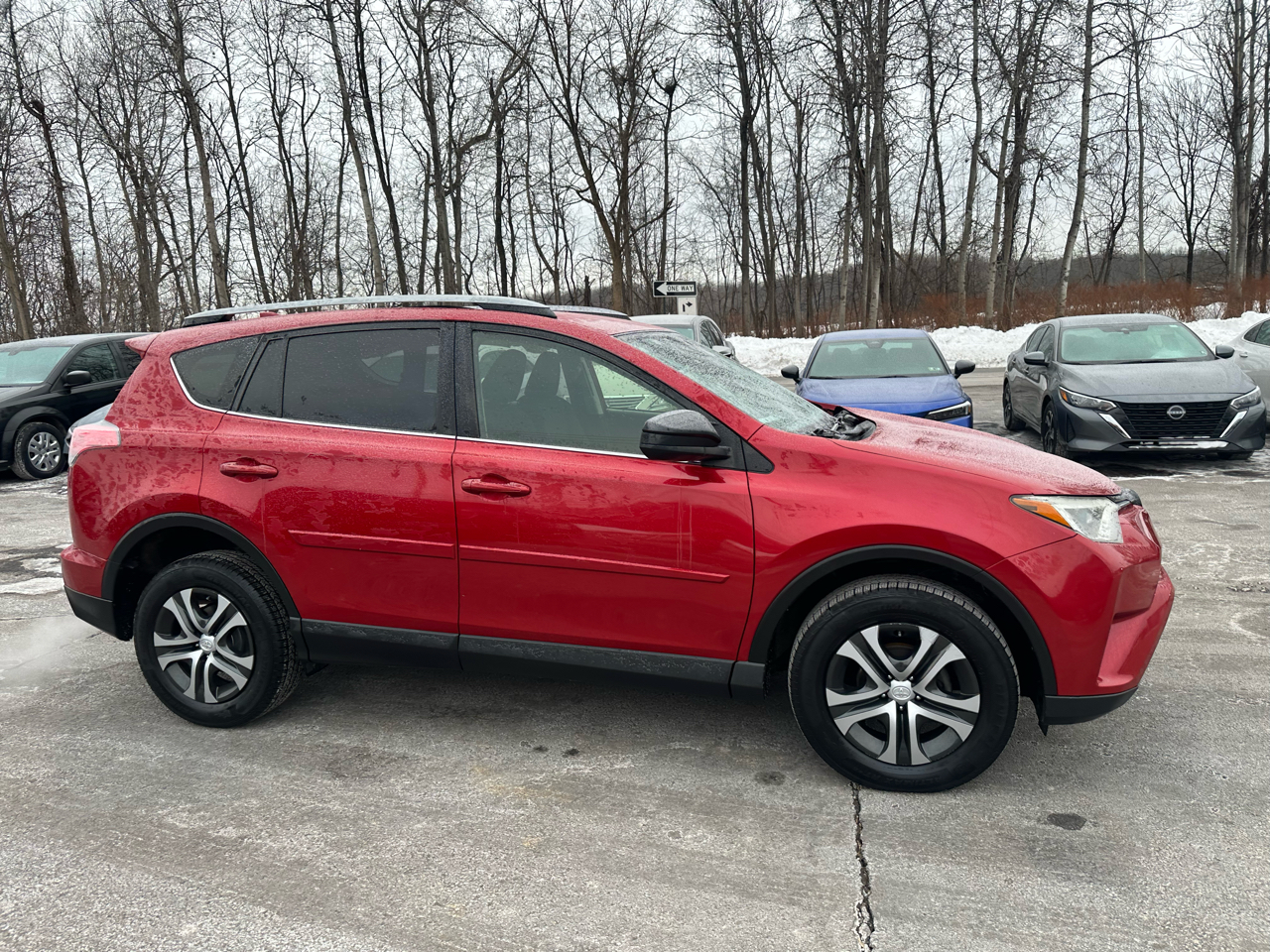 Toyota RAV4 LE AWD (Natl) 2017