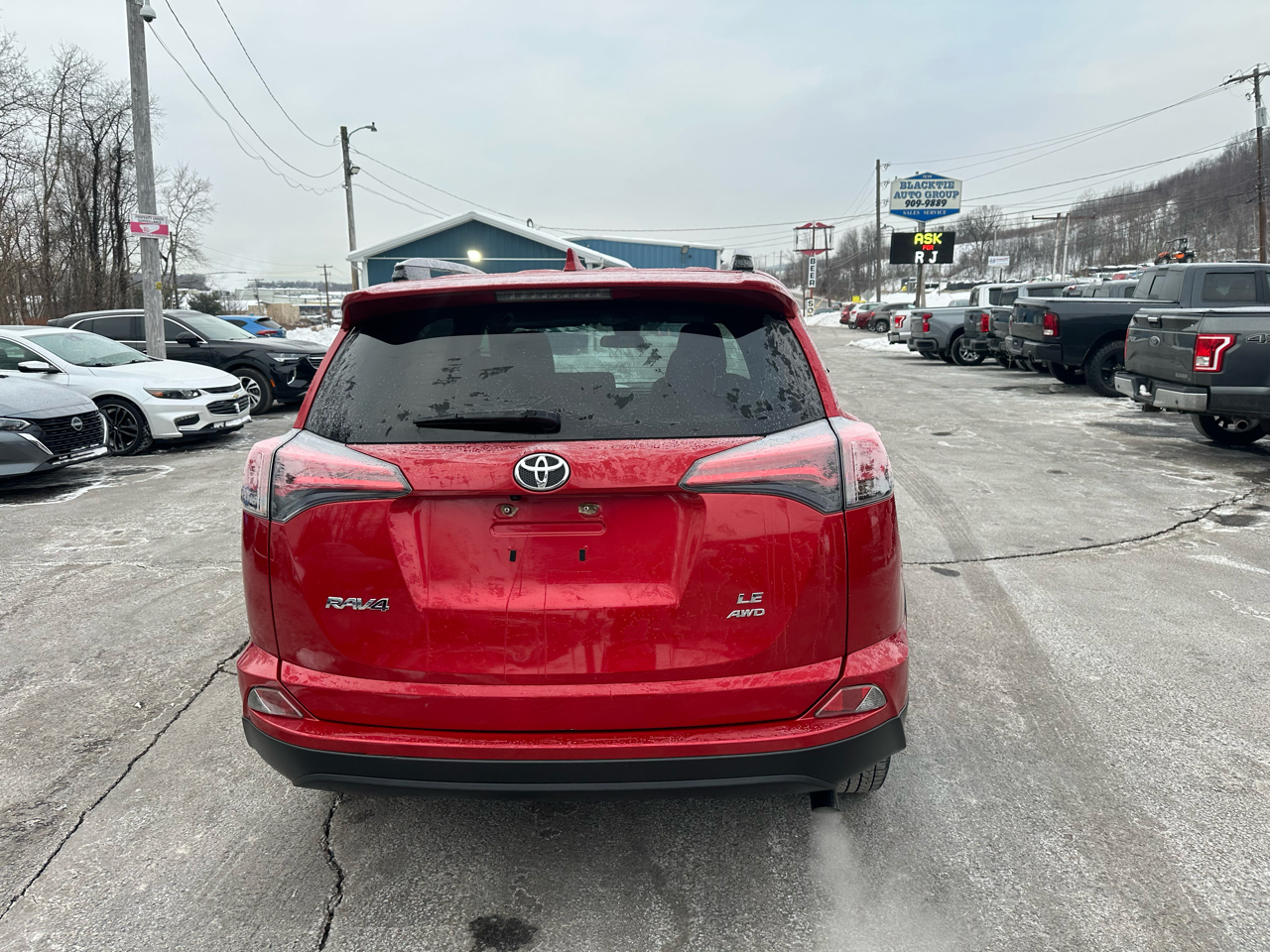 Toyota RAV4 LE AWD (Natl) 2017