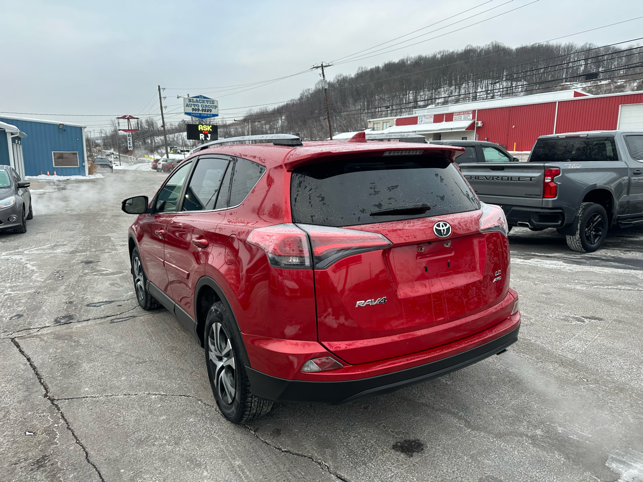 Toyota RAV4 LE AWD (Natl) 2017