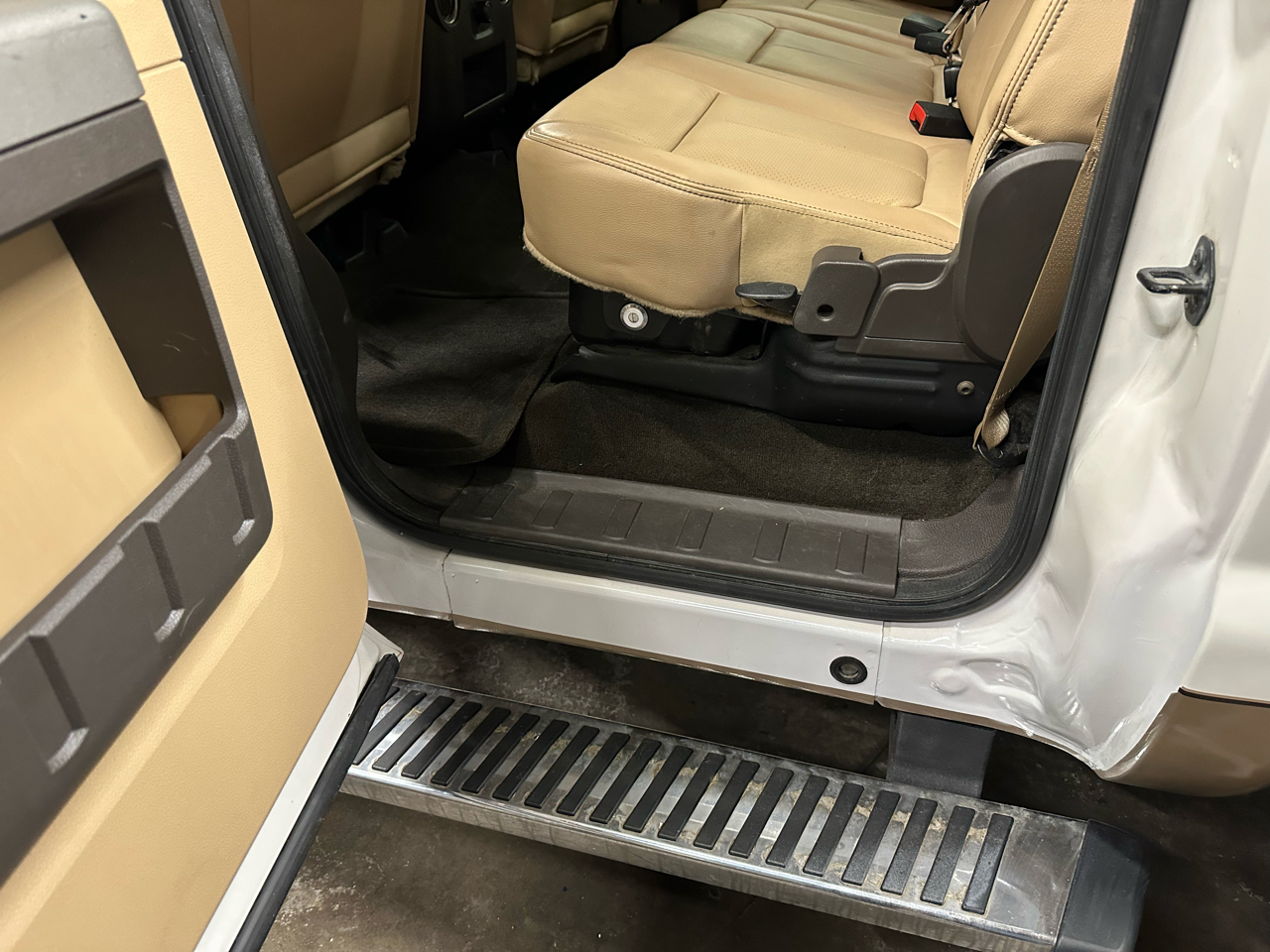 Ford Super Duty F-250 SRW 4WD Crew Cab 156" Lariat 2014