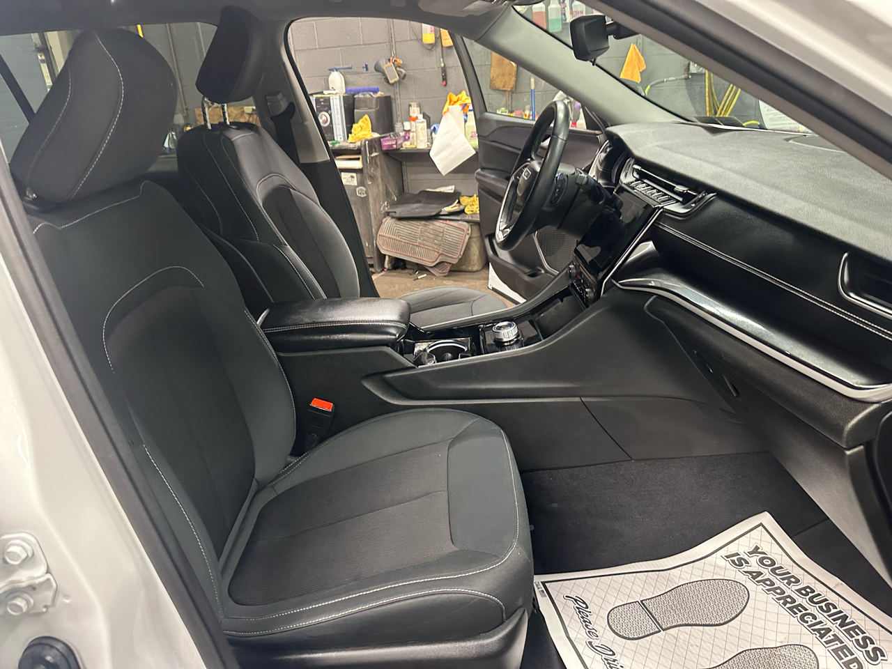 Jeep Grand Cherokee L Laredo 4x4 2021