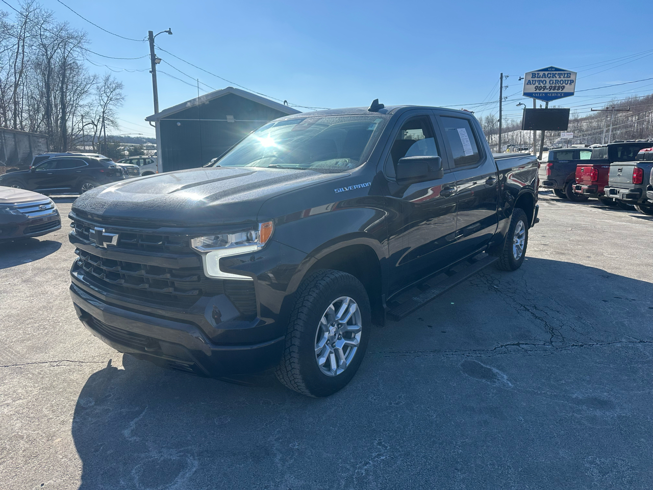 2022 Chevrolet Silverado 1500 4WD Crew Cab 147" RST