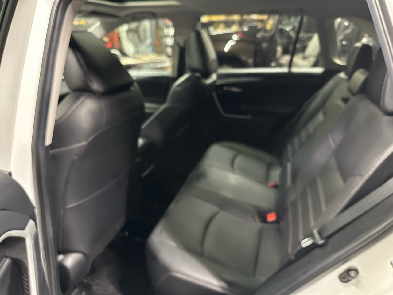 Toyota RAV4 XLE Premium AWD (Natl) 2021