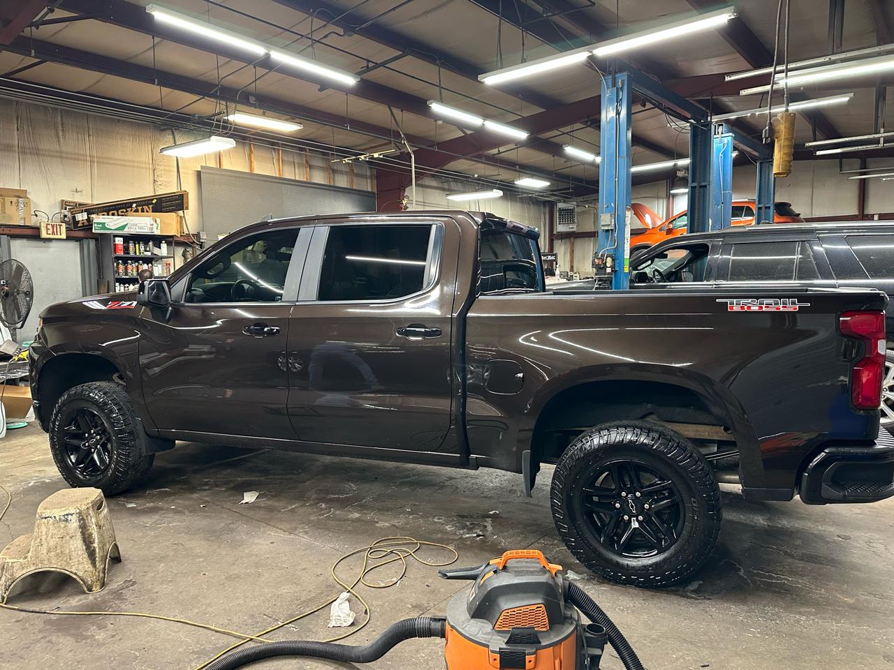 Chevrolet Silverado 1500 4WD Crew Cab 147" LT Trail Boss 2020