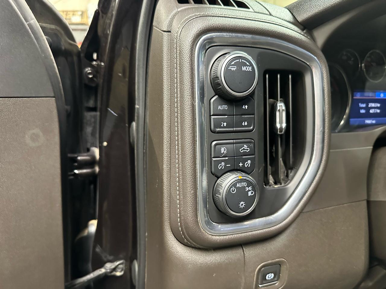 Chevrolet Silverado 1500 4WD Crew Cab 147" LT Trail Boss 2020