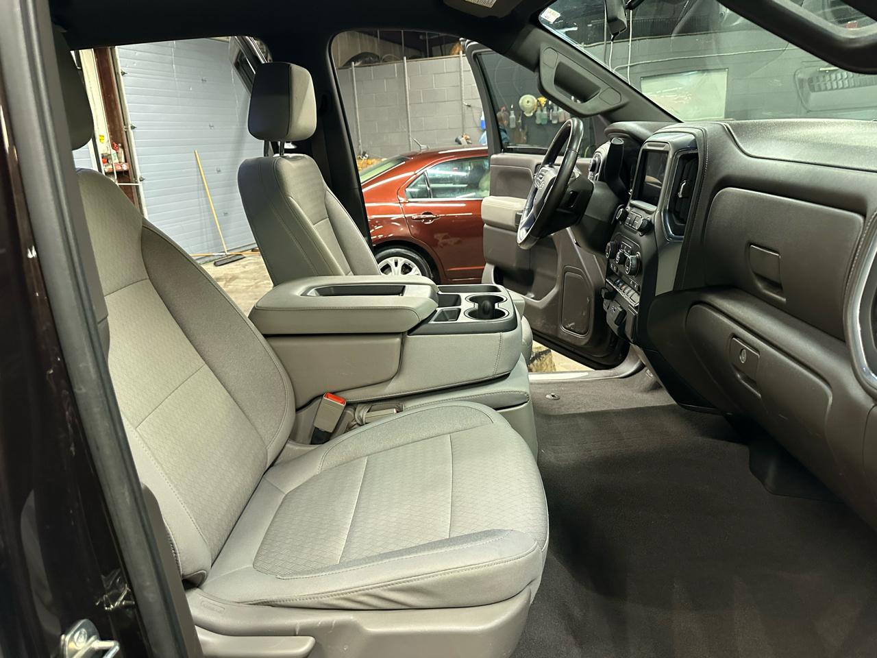 Chevrolet Silverado 1500 4WD Crew Cab 147" LT Trail Boss 2020