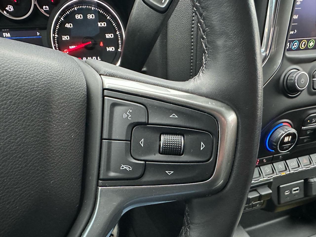 Chevrolet Silverado 1500 4WD Crew Cab 147" RST 2020