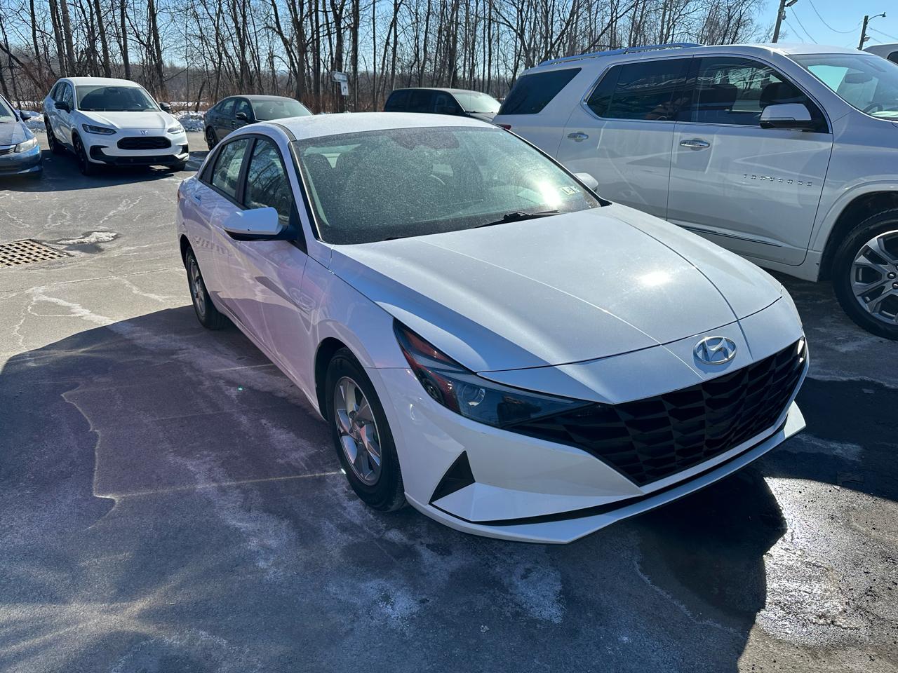 Hyundai Elantra SE IVT 2022