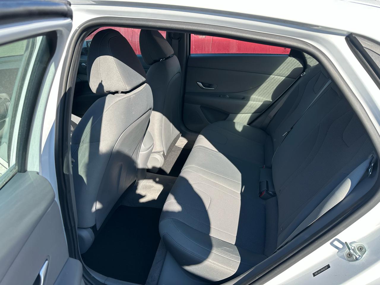 Hyundai Elantra SE IVT 2022