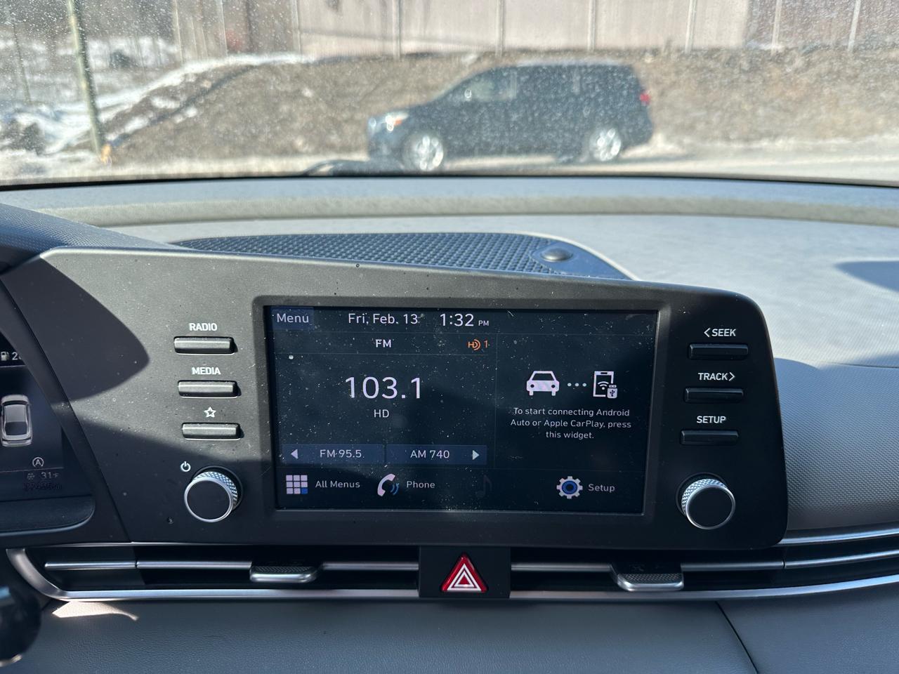 Hyundai Elantra SE IVT 2022