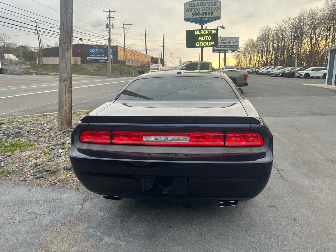 Dodge Challenger 2dr Cpe R/T Classic 2012