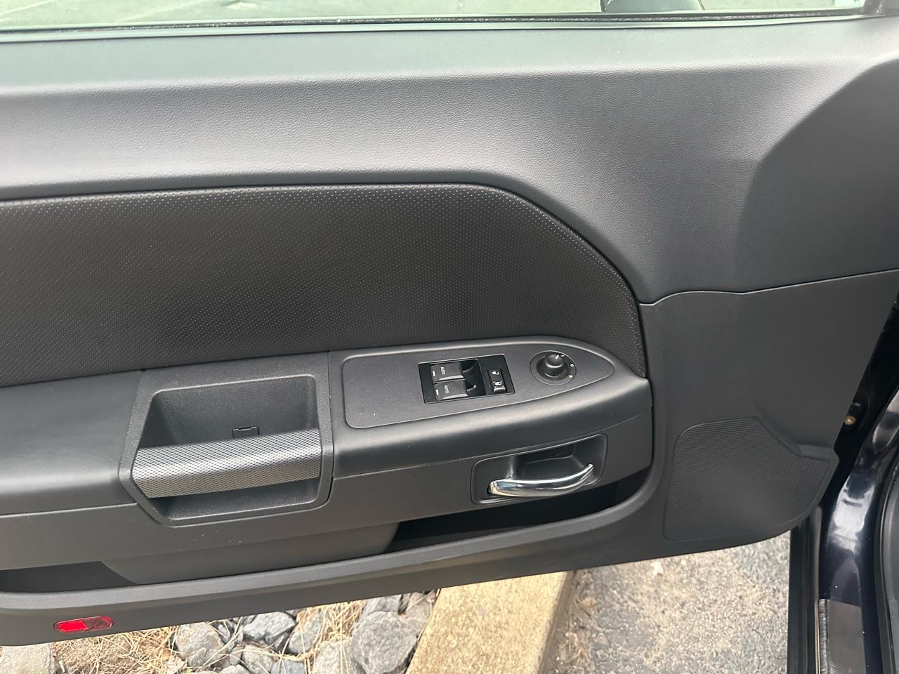 Dodge Challenger 2dr Cpe R/T Classic 2012