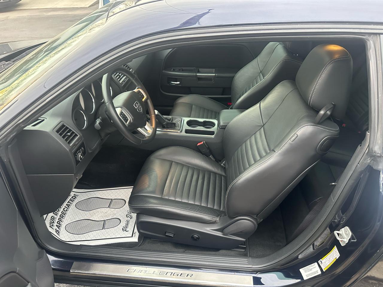 Dodge Challenger 2dr Cpe R/T Classic 2012