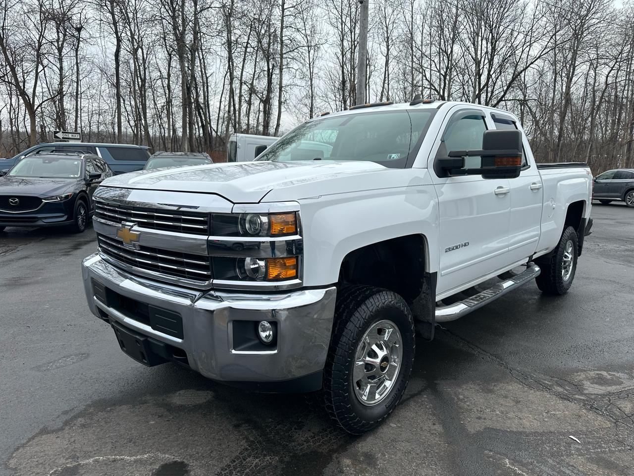 2017 Chevrolet Silverado 2500HD 4WD Double Cab 144.2" LT