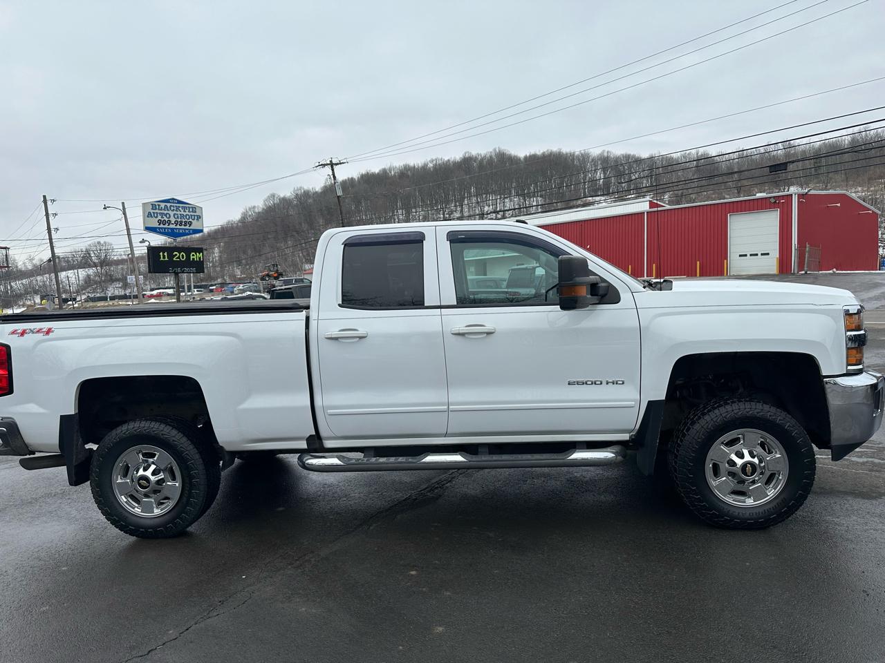Chevrolet Silverado 2500HD 4WD Double Cab 144.2" LT 2017