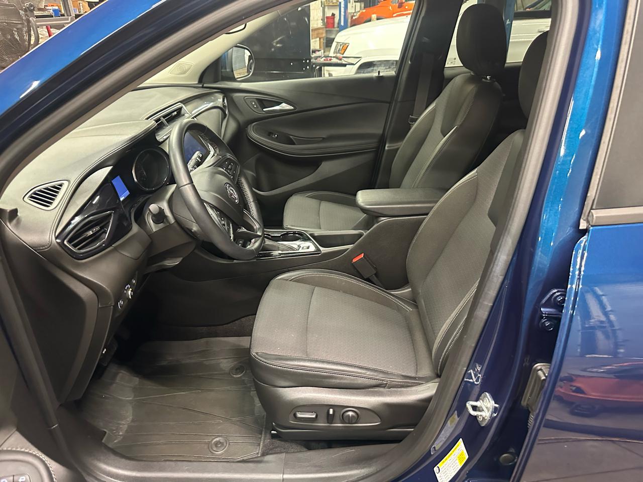 Buick Encore GX AWD 4dr Select 2021