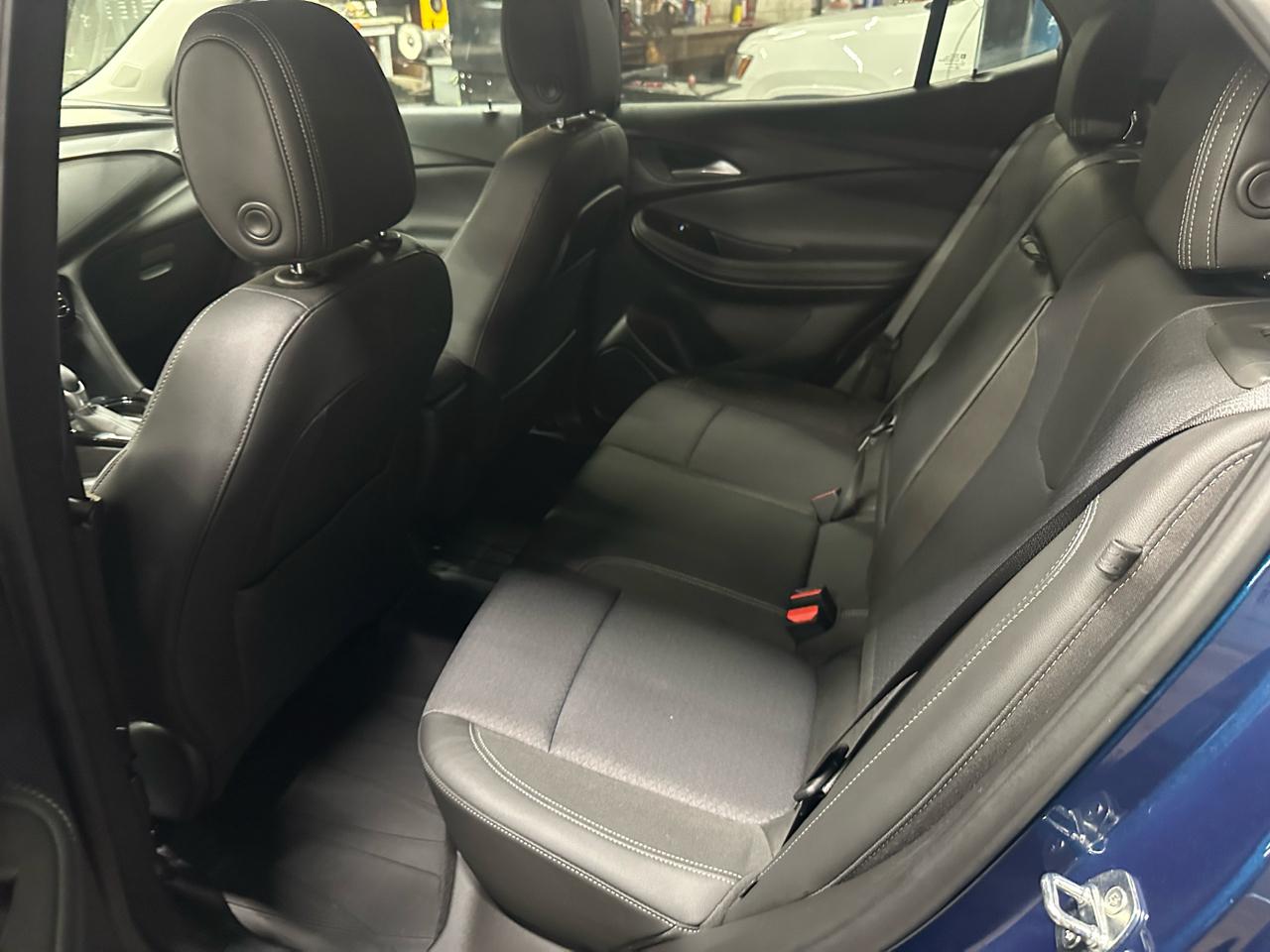 Buick Encore GX AWD 4dr Select 2021