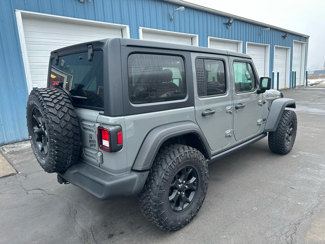 Jeep Wrangler Unlimited Willys 4x4 2022