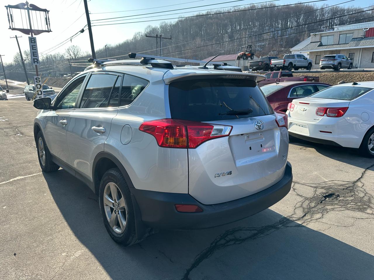 Toyota RAV4 AWD 4dr XLE (Natl) 2015