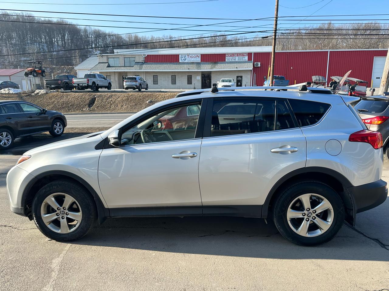 Toyota RAV4 AWD 4dr XLE (Natl) 2015