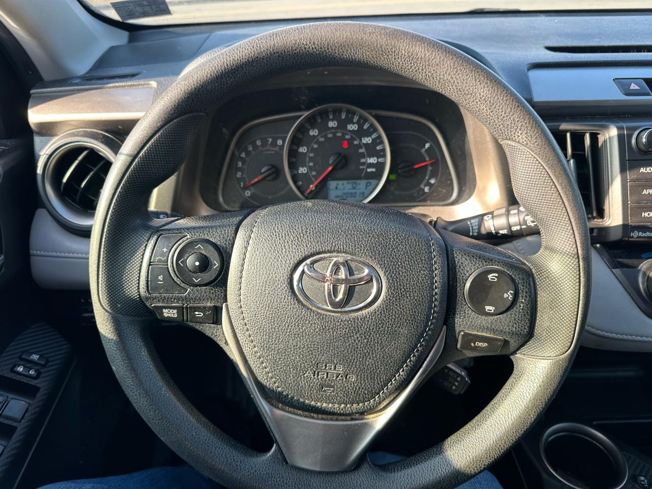 Toyota RAV4 AWD 4dr XLE (Natl) 2015