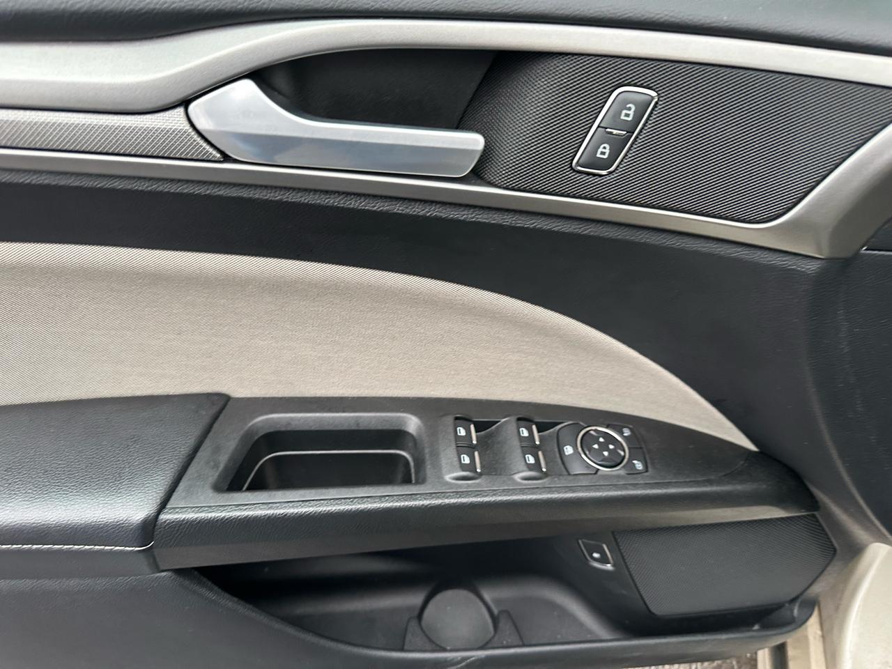 Ford Fusion Hybrid S FWD 2018