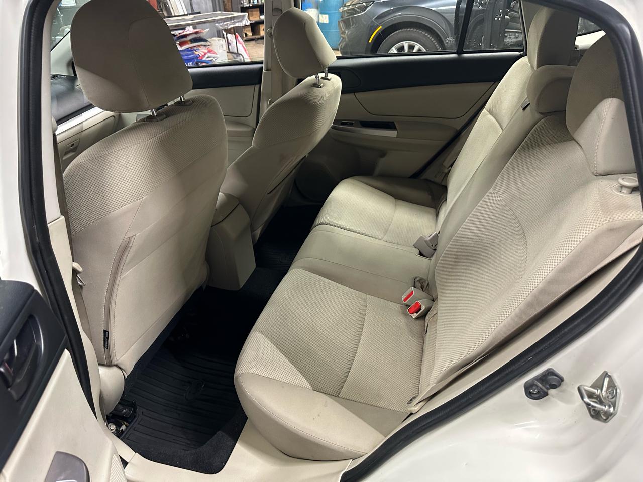 Subaru Impreza Wagon 5dr CVT 2.0i 2016