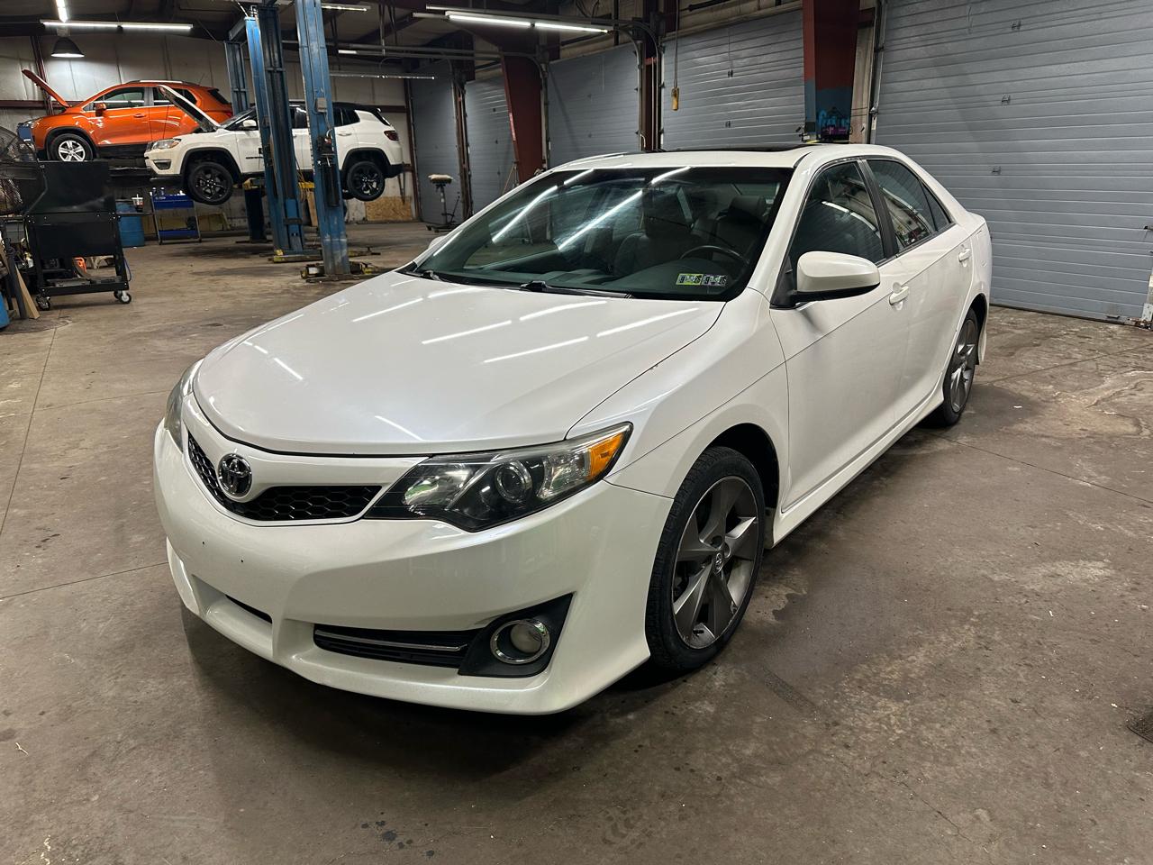 Toyota Camry 2014.5 4dr Sdn I4 Auto SE Sport (Natl) 2014