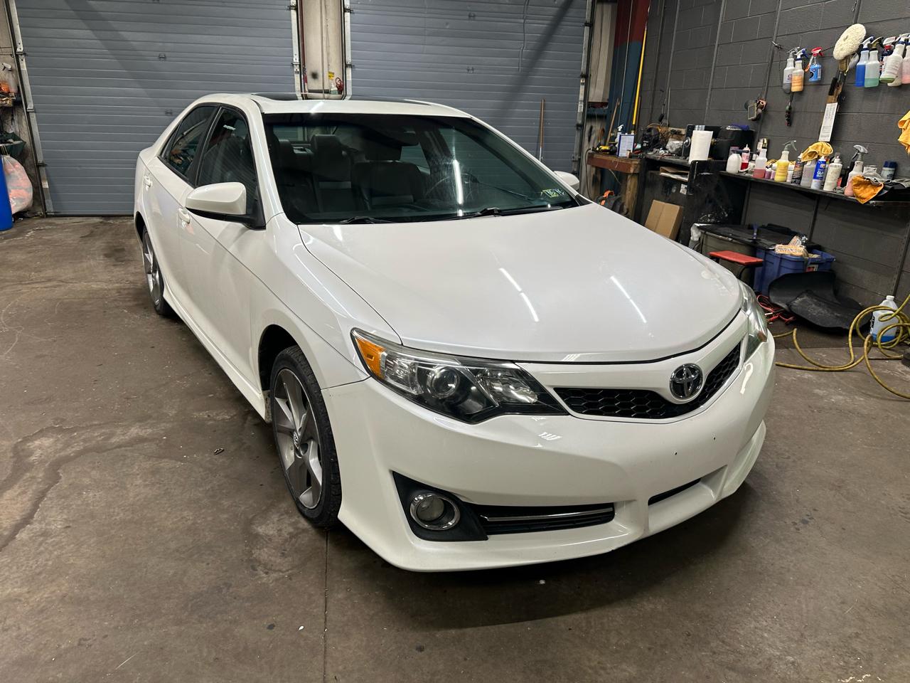 Toyota Camry 2014.5 4dr Sdn I4 Auto SE Sport (Natl) 2014