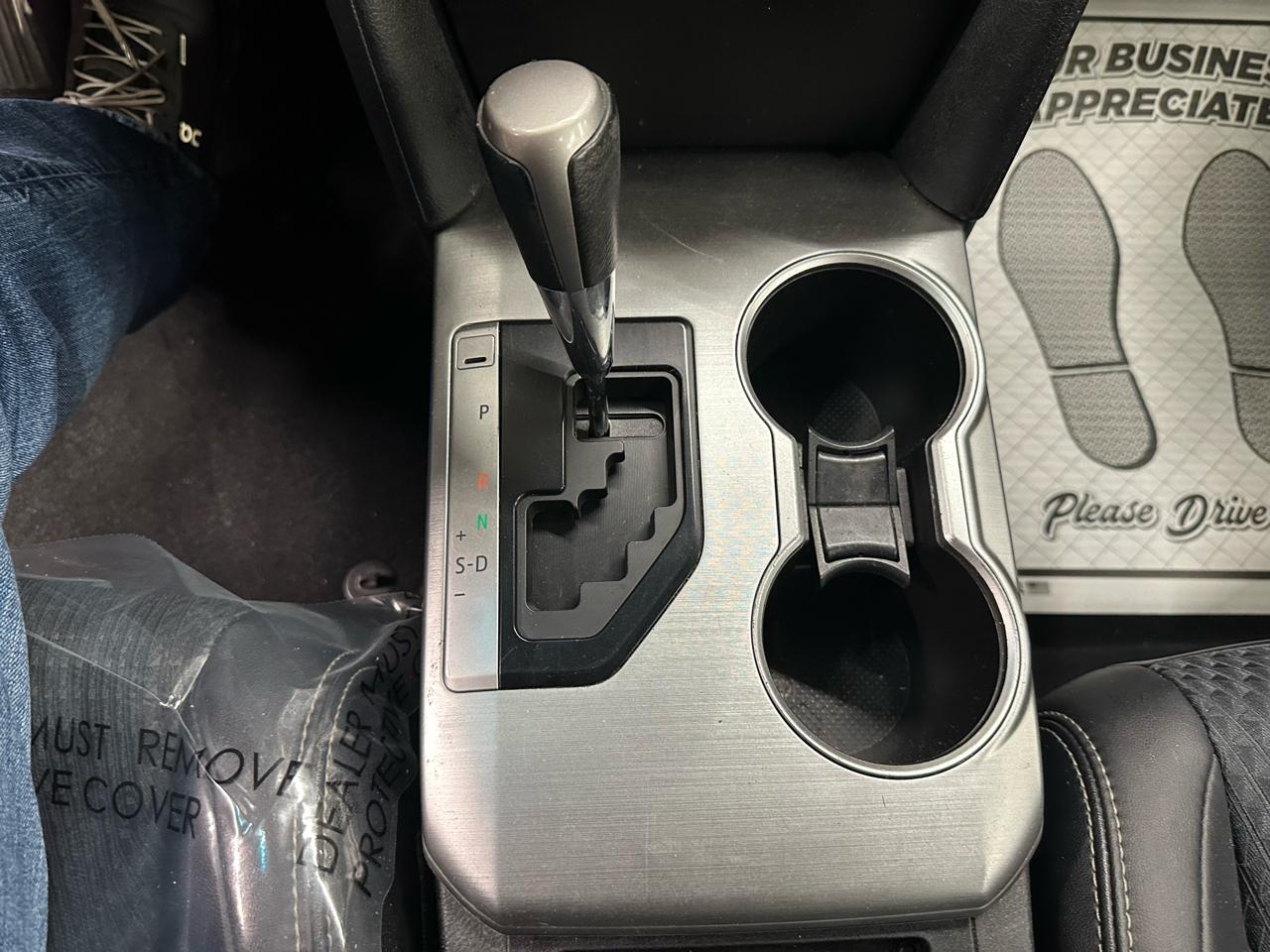 Toyota Camry 2014.5 4dr Sdn I4 Auto SE Sport (Natl) 2014