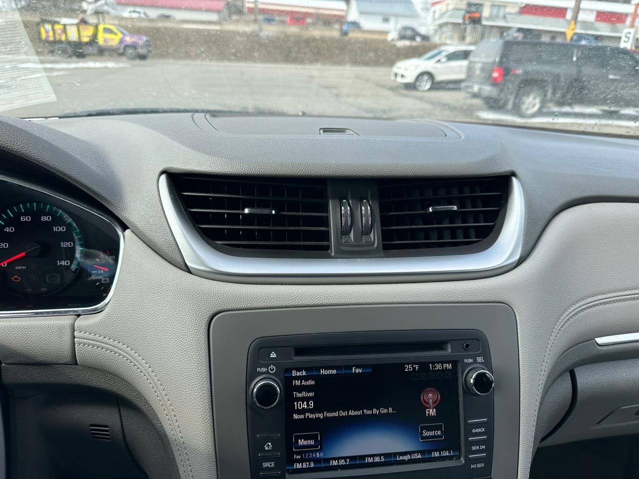 Chevrolet Traverse FWD 4dr LS 2015