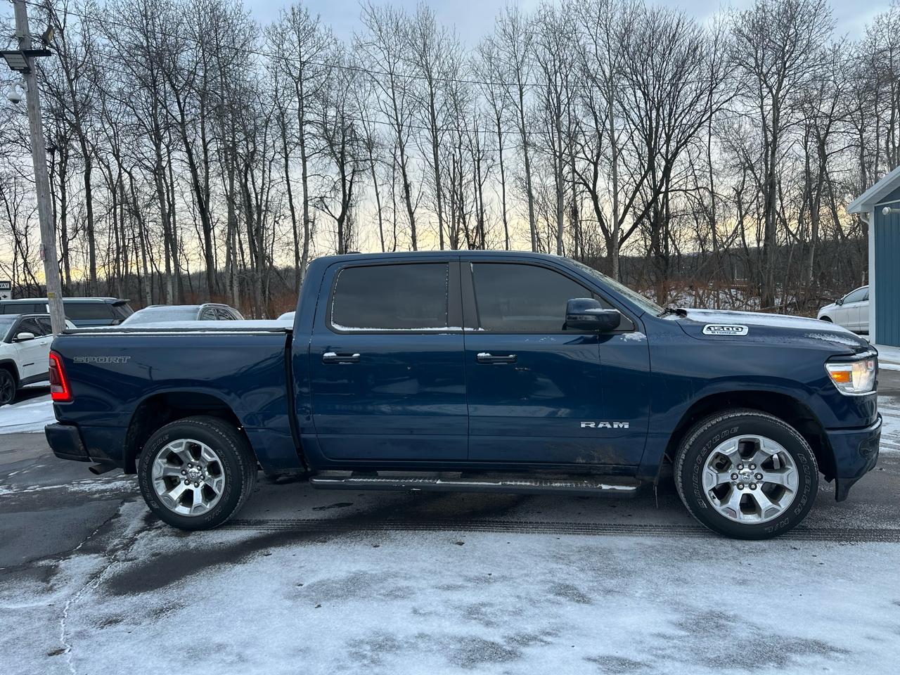 RAM 1500 Big Horn 4x4 Crew Cab 5'7" Box 2023